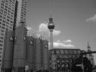 Fernsehturm Berlin und Baustelle